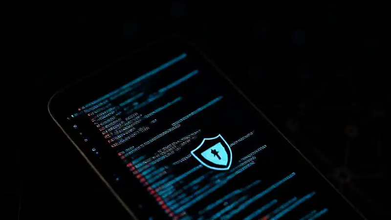 El teléfono advierte de amenazas digitales ocultas